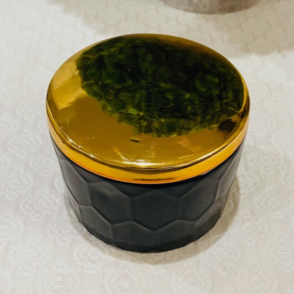 F3-BUNDLE ONLY!Black Honeycomb Trinket Box with Gold Lid - Picture 5 of 9